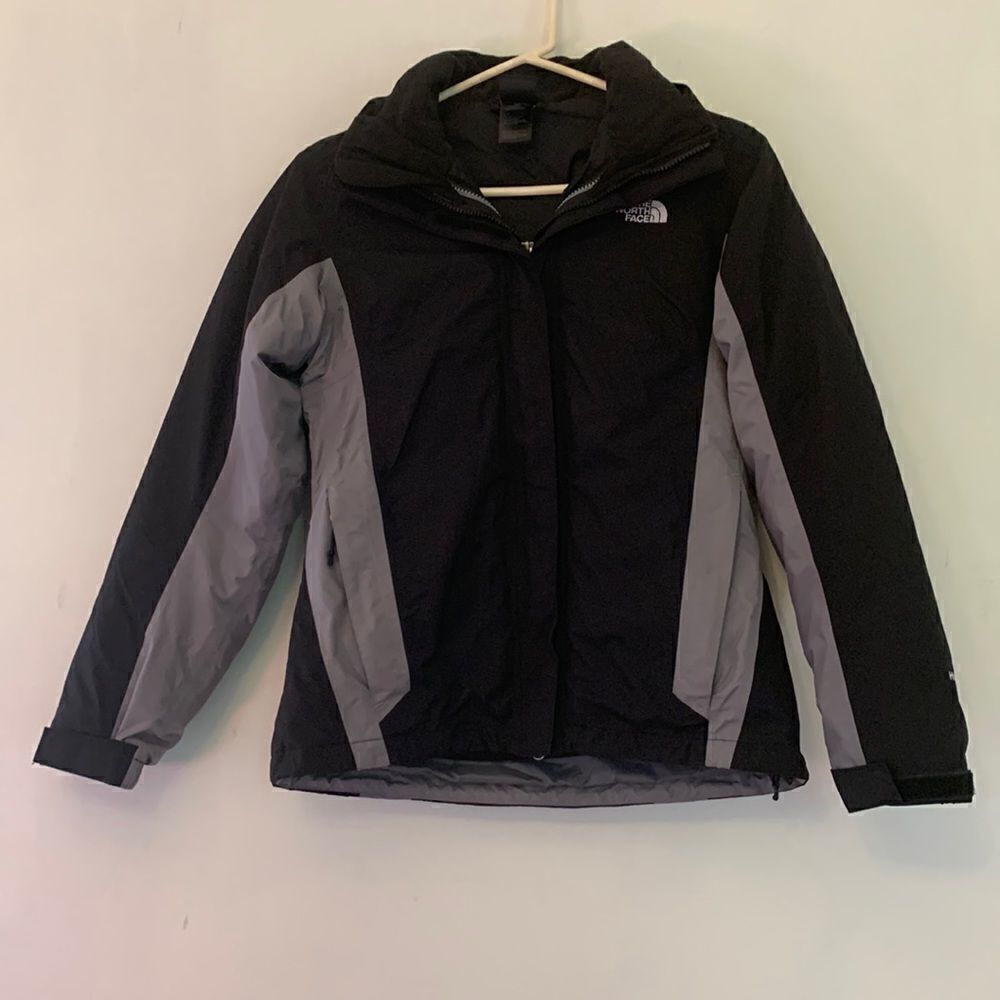 North Face women’s 2 in 1 hooded jacket with removable fleece Size S